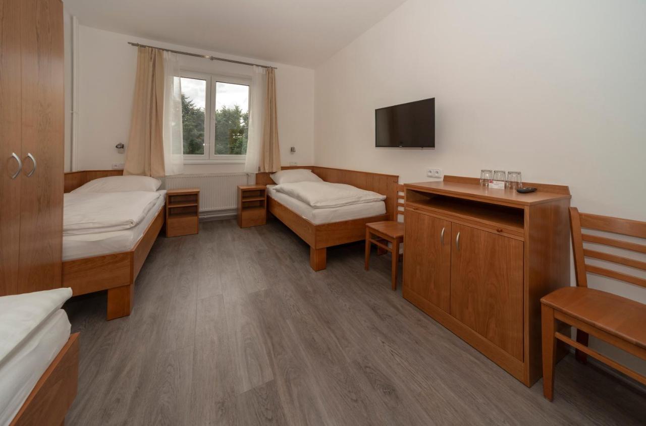 Hotel Pansky Dum Blovice Экстерьер фото