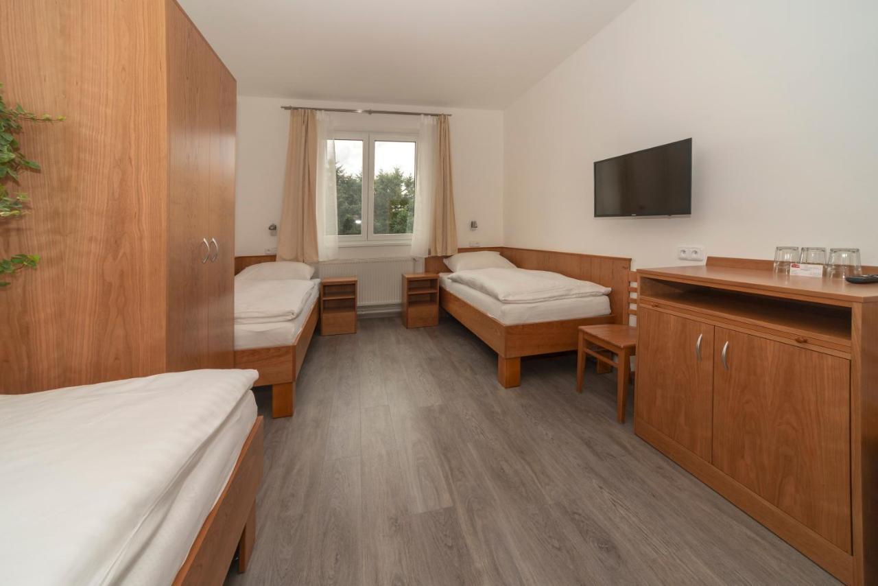 Hotel Pansky Dum Blovice Экстерьер фото
