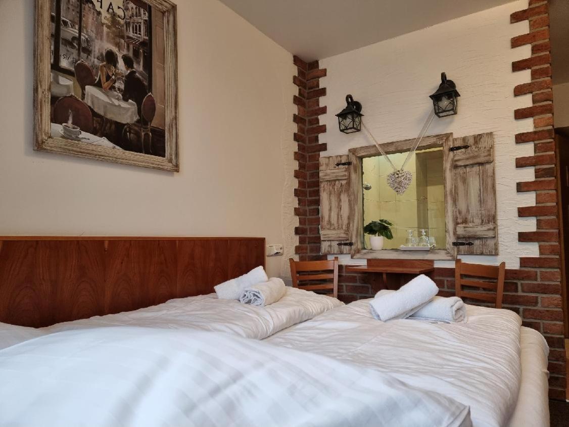 Hotel Pansky Dum Blovice Экстерьер фото